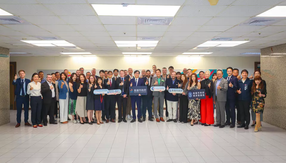 "Blue Dialogue" Forum-1
