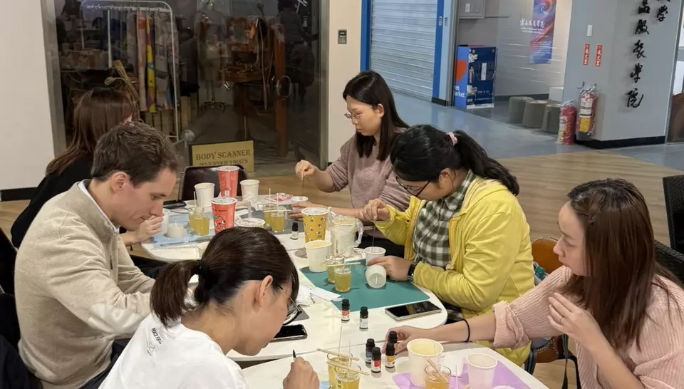 Finance Team Building3